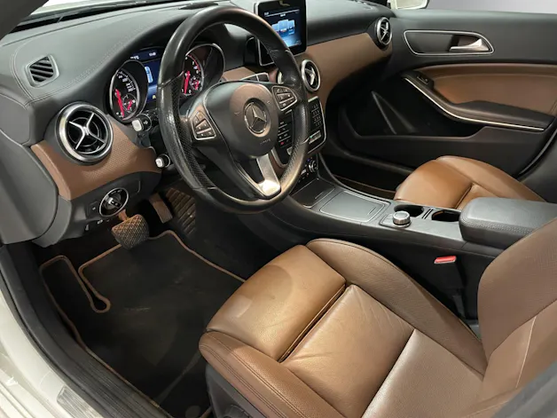 Mercedes-Benz A 220 4Matic 7G-DCT