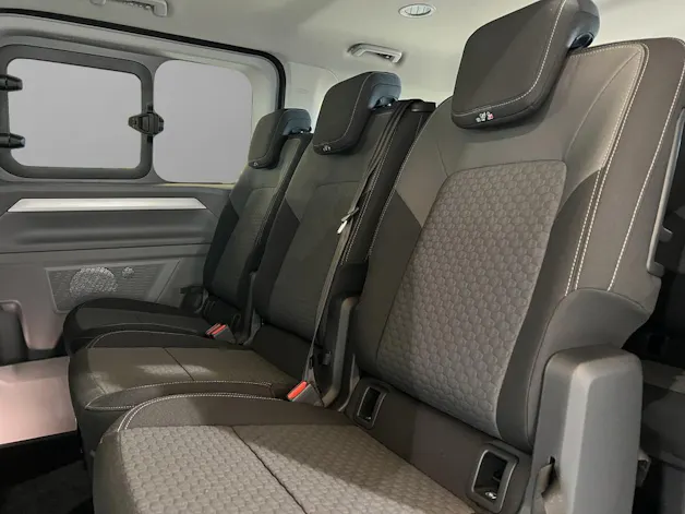 VW Caravelle 2.5TSI eHYBRID 16,5 kWh Life Aut.8