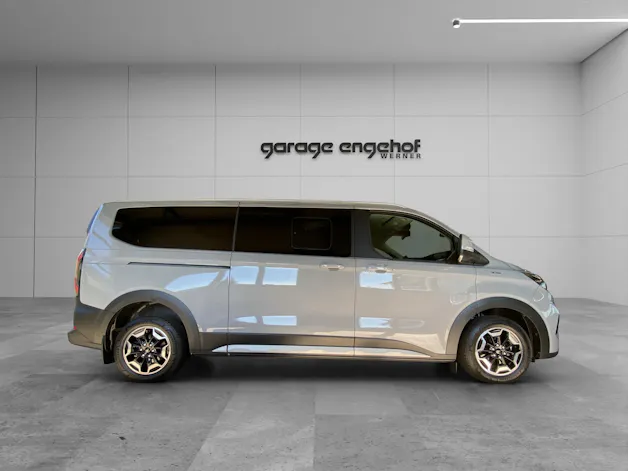 Ford Tourneo Bus 320 Active L2/H1 4x4 Automat Panoramadach