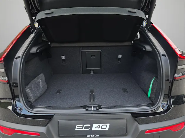 Volvo EC40 82kWh Twin Motor Performance AWD Xcentric Black Edition