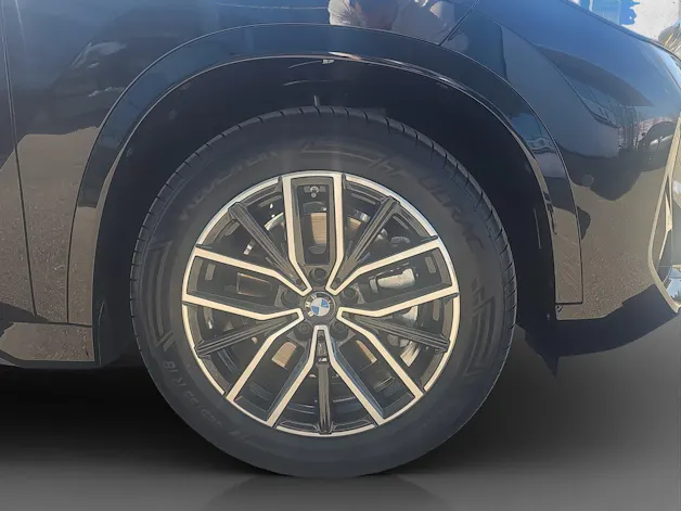 BMW iX1 xDrive 30 M Sport