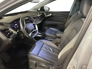 AUDI Q4 e-tron 50 quattro