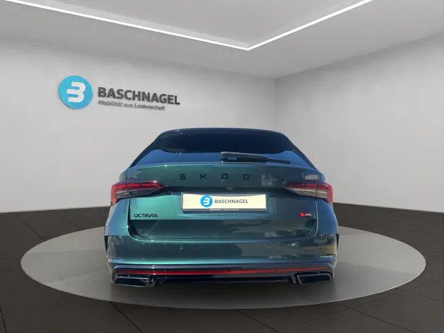 Škoda Octavia Combi 2.0 TSI DSG RS 30 Years Edition