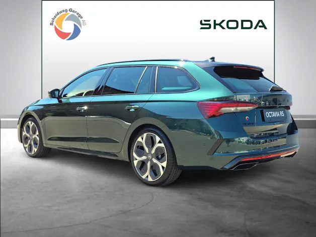 Škoda Octavia Combi 2.0 TSI DSG RS 30 Years Edition