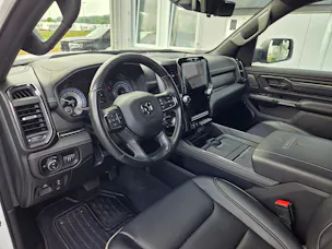 DODGE Ram 1500 5.7 V8 4x4 Limited 396PS / 3.5T AHK