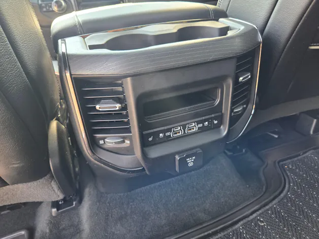 Dodge Ram 1500 5.7 V8 4x4 Limited 396PS / 3.5T AHK