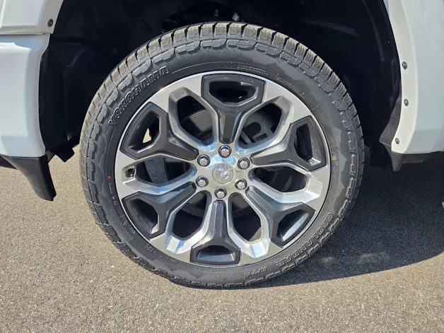 Dodge Ram 1500 5.7 V8 4x4 Limited 396PS / 3.5T AHK