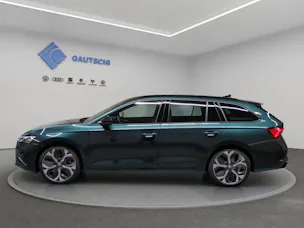 SKODA Octavia Combi 2.0 TSI DSG RS 30 Years Edition