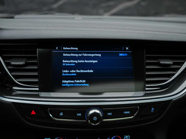 Opel Insignia 2.0 BiDTI Sports Tourer Excellence 4WD A. *Panorama*Matrix-LED*Head_up*Lenkradheizung*