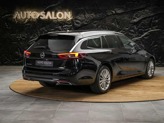 Opel Insignia 2.0 BiDTI Sports Tourer Excellence 4WD A. *Panorama*Matrix-LED*Head_up*Lenkradheizung*