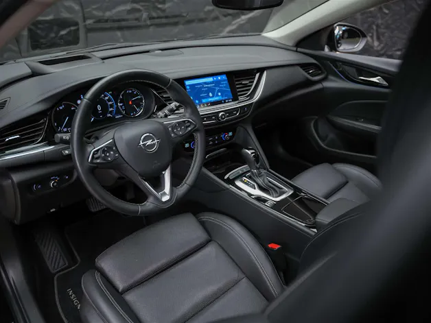 Opel Insignia 2.0 BiDTI Sports Tourer Excellence 4WD A. *Panorama*Matrix-LED*Head_up*Lenkradheizung*