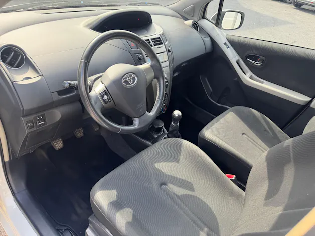 Toyota Yaris 1.33 Linea Sol