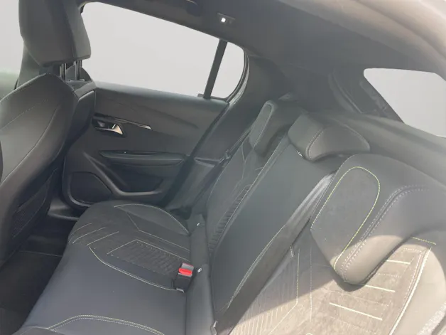 Peugeot 208 NEW 1.2 Hybrid 145 GT