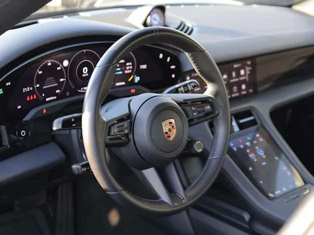 Porsche Taycan Cross Turismo 4