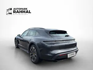 Porsche Taycan Cross Turismo 4