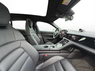 Porsche Taycan Cross Turismo 4