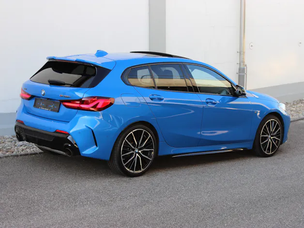 BMW M135i xDrive *MISANO BLAU METALLIC*