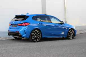 BMW M135i xDrive *MISANO BLAU METALLIC*