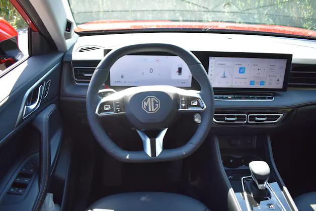 MG HS 1.5 T HEV Luxury