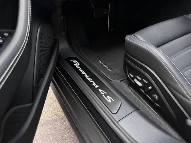 PORSCHE Panamera 4S E-Hybrid