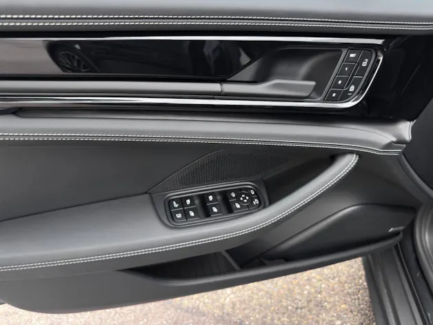 PORSCHE Panamera 4S E-Hybrid
