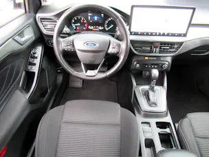 FORD Focus 1.0 MHEV Titanium Automat