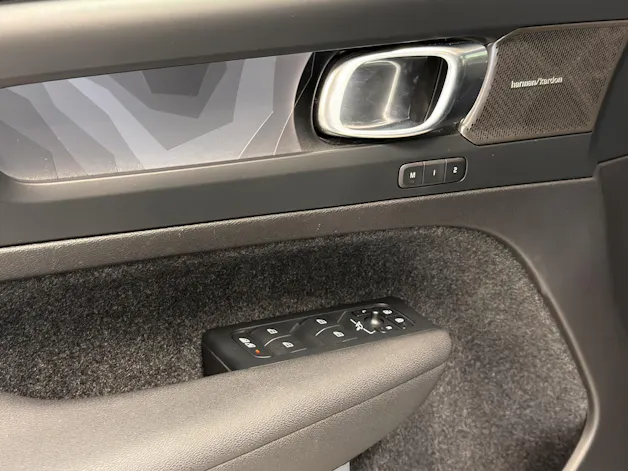 Volvo XC40 1.5 T4 PiH Plus Dark