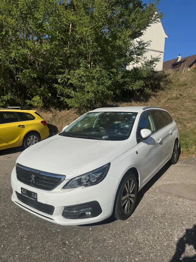 PEUGEOT 308 SW 1.5 BlueHDI Tech Edition EAT8