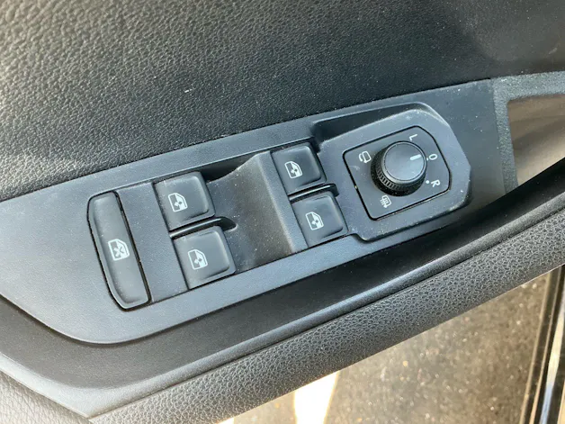 Škoda Karoq Selection *** ACC & RÜCKFAHRKAMERA ***