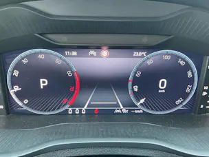 Škoda Karoq Selection *** ACC & RÜCKFAHRKAMERA ***
