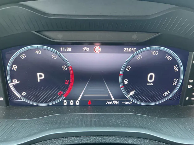 Škoda Karoq Selection *** ACC & RÜCKFAHRKAMERA ***