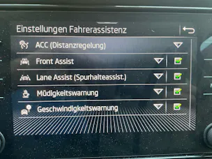 Škoda Karoq Selection *** ACC & RÜCKFAHRKAMERA ***