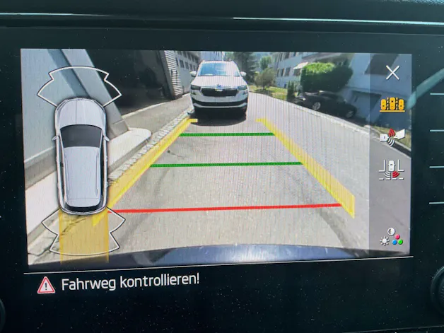 Škoda Karoq Selection *** ACC & RÜCKFAHRKAMERA ***