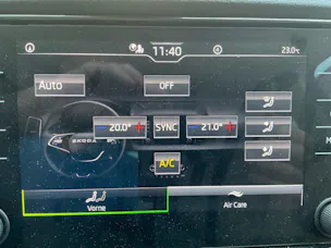 Škoda Karoq Selection *** ACC & RÜCKFAHRKAMERA ***