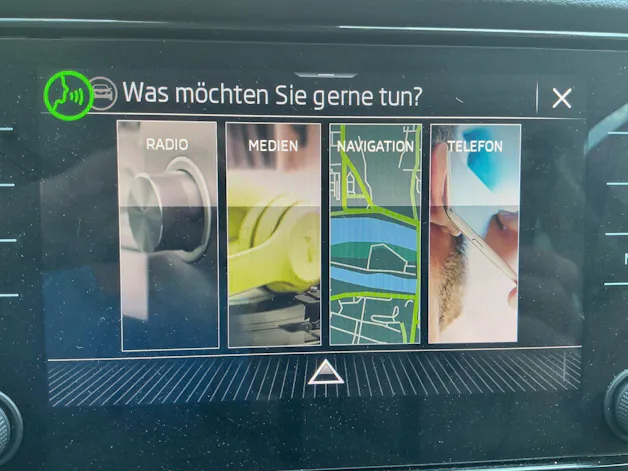 Škoda Karoq Selection *** ACC & RÜCKFAHRKAMERA ***