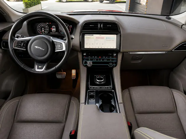 Jaguar F-Pace 25d R-Sport AWD Automatik