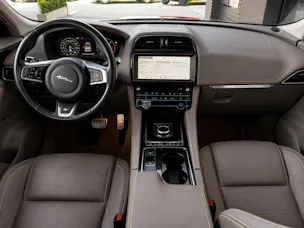 Jaguar F-Pace 25d R-Sport AWD Automatik