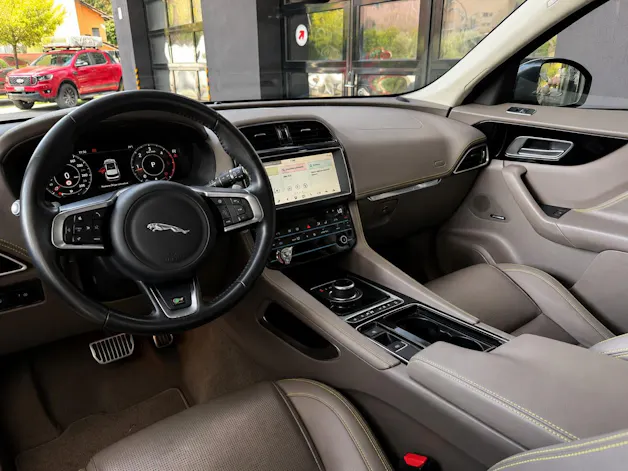 Jaguar F-Pace 25d R-Sport AWD Automatik