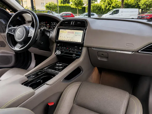 Jaguar F-Pace 25d R-Sport AWD Automatik