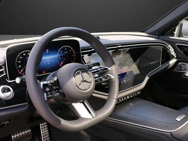 MERCEDES-BENZ E 220 d 4MATIC T-Modell "Swiss Star"