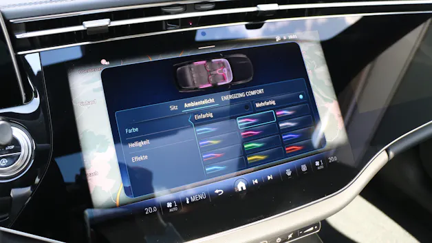 MERCEDES-BENZ E 220 d 4MATIC T-Modell "Swiss Star"