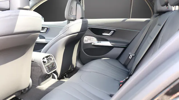 MERCEDES-BENZ E 220 d 4MATIC T-Modell "Swiss Star"