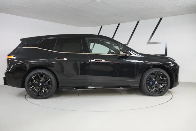 BMW iX xDrive60 M Sport