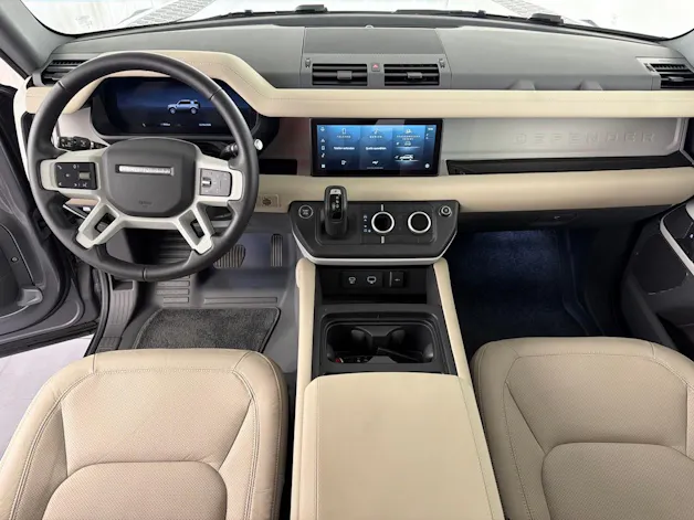 Land Rover Defender110 3.0DI6 300 SE