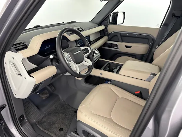 Land Rover Defender110 3.0DI6 300 SE