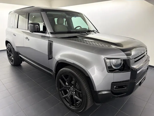 Land Rover Defender110 3.0DI6 300 SE