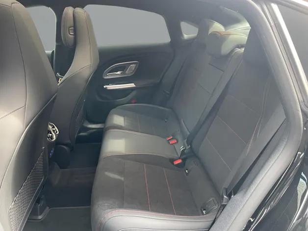 MERCEDES-BENZ CLA 200 8G-DCT 4Matic