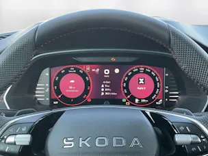 SKODA Octavia Combi 2.0 TSI DSG RS 30 Years Edition