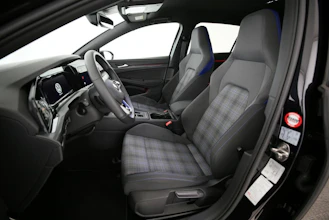 https://vehicle.imgix.net/4433284/e099221f-abc3-4f1a-8d63-6d7da439ed2d.jpg