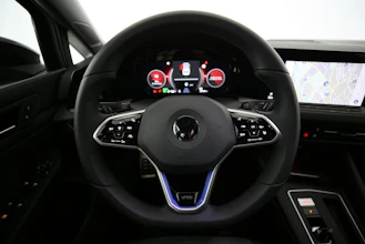 https://vehicle.imgix.net/4433284/f3933910-eae7-4d54-a34d-934ce737dfc0.jpg